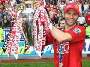 توماس مولر در تعقیب گیگز برای رکوردشکنی بدست آوردن جام 2 توماس مولر در تعقیب گیگز برای رکوردشکنی بدست آوردن جام1