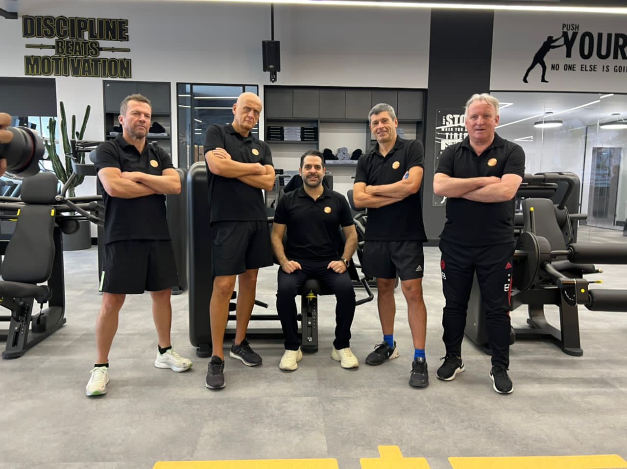 لوتار ماتیوس و همراهانش به تهران آمدند اما فدراسیون فوتبال اطلاع نداشت!