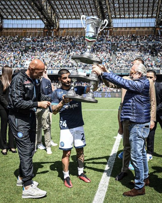 ناپولی با جامی بزرگتر از اینسینیه از او خداحافظی کرد