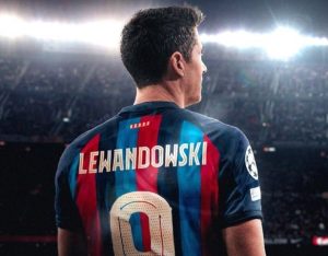حضور لواندوفسکی در بارسلونا هنوز در حال بررسی است1