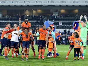 یوفا در مورد بازی فنرباغچه و دیناموکیف تحقیقات را آغاز کرده است 1 یوفا در مورد بازی فنرباغچه و دیناموکیف تحقیقات را آغاز کرده است2