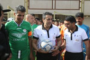 عادل فردوسی پور در مشهد پا به توپ می شود2