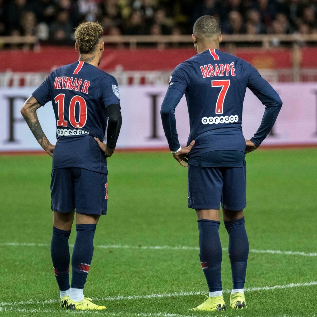 نیمار همچنان زیر سایه امباپه مانده است