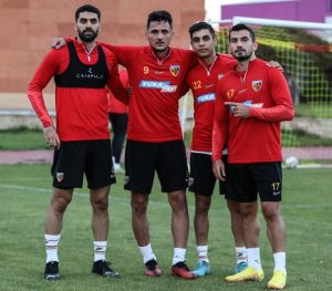 بازگشت علی کریمی به تمرینات کایسری اسپور 2 بازگشت علی کریمی به تمرینات کایسری اسپور