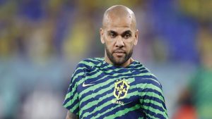 برگزاری مسابقات فوتبال در زندان با حضور دنی آلوس 2 برگزاری مسابقات فوتبال در زندان با حضور دنی آلوس