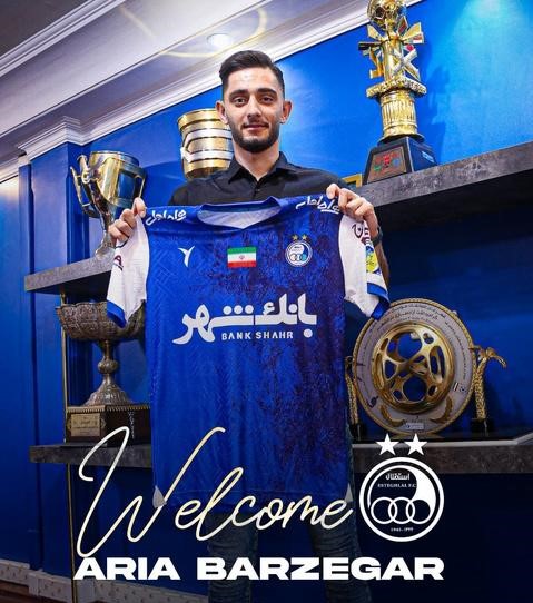 قرارداد آریا برزگر مهاجم جدید استقلال در زمان حجت کریمی تنظیم شده بود