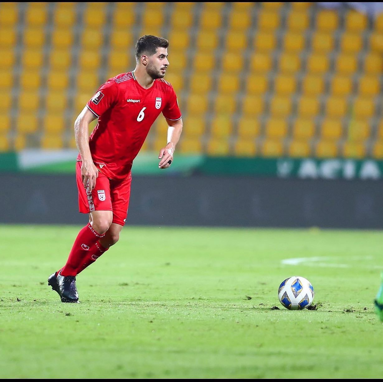 عزت اللهی در نهایت قرمز پوش می شود؟2