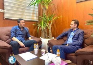 آشتی کنان استقلالی ها توسط رئیس فدراسیون کشتی 2 آشتی کنان استقلالی ها توسط رئیس فدراسیون کشتی