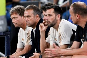 کاپیتان از سرمربی اخراج شده قدردانی کرد 2 کاپیتان از سرمربی اخراج شده قدردانی کرد2