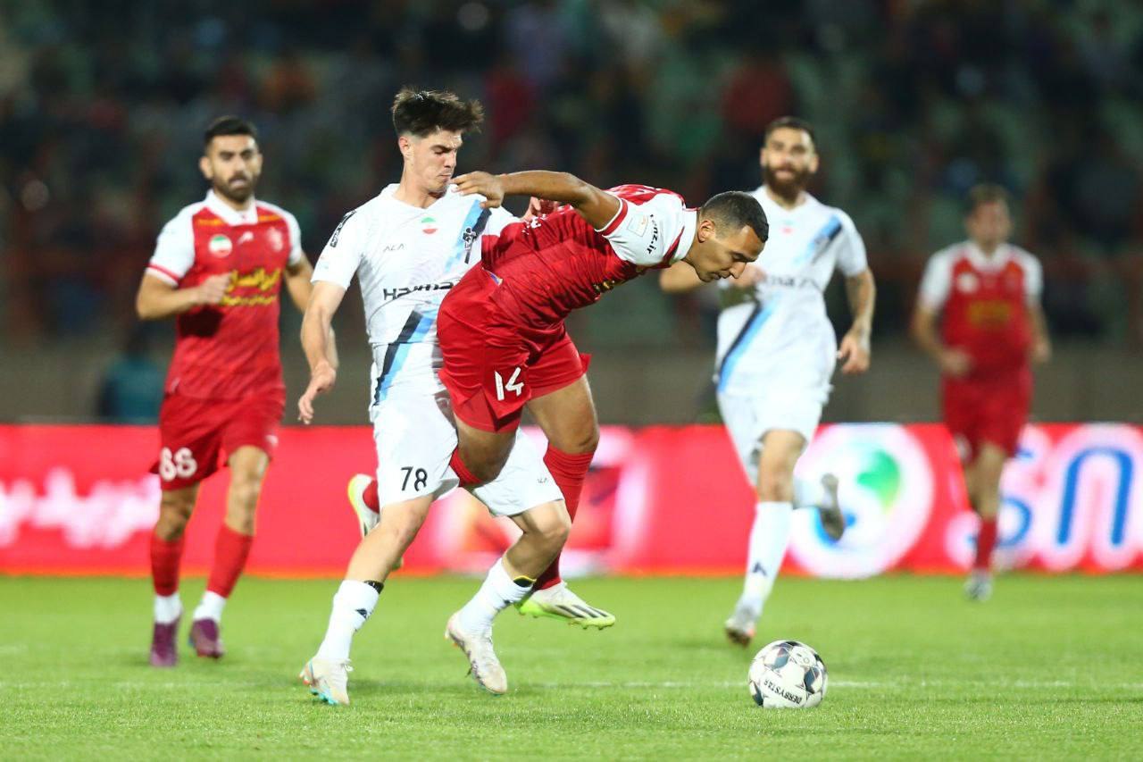 داوری بازی پیکان و پرسپولیس یک اشتباه مهم داشت