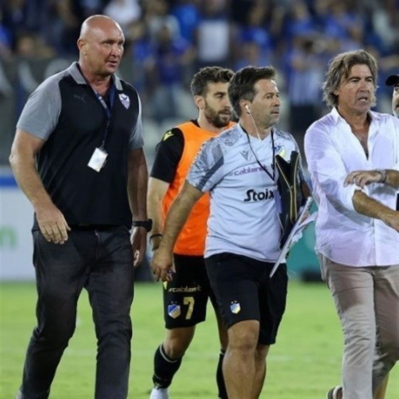 سرمربی سابق استقلال هنوز هم عصبانی می باشد