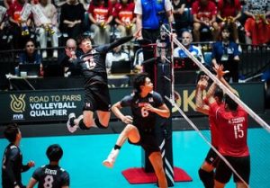 کاپیتان والیبال ژاپن پس از شکست مردانه ایستاد و پاسخ سوالات خبرنگاران را داد. 1 کاپیتان والیبال ژاپن پس از شکست مردانه ایستاد و پاسخ سوالات خبرنگاران را داد.