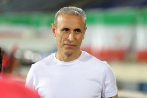 عصبانیت سرمربی پرسپولیس از راننده نابلد عربستانی 1 عصبانیت سرمربی پرسپولیس از راننده نابلد عربستانی1