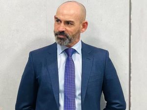 هواداران تراکتور در تمرین سرمربی اسپانیایی را تشویق کردند 2 هواداران تراکتور در تمرین سرمربی اسپانیایی را تشویق کردند2