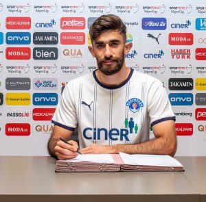 امکان جذب لژیونر به صورت قرضی در فوتبال ایران وجود ندارد 1 امکان جذب لژیونر به صورت قرضی در فوتبال ایران وجود ندارد1