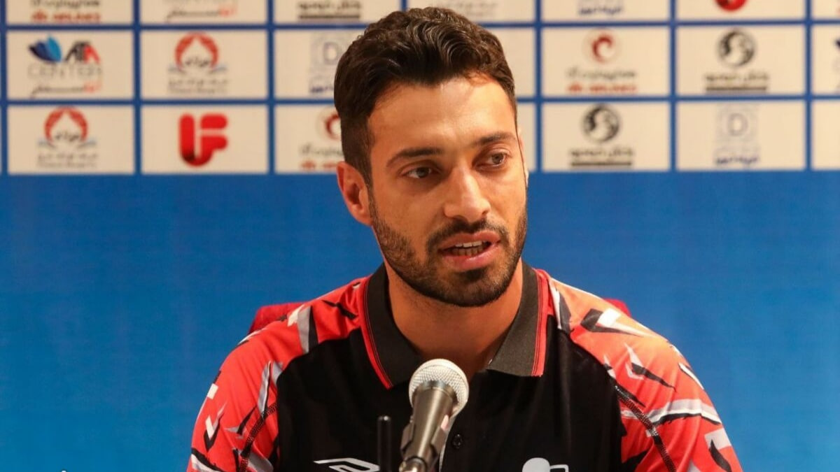 مدافع سابق پرسپولیس برای صحبت کردن باید بیشتر فکر کند