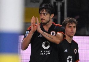 دلیل عذر خواهی آزمون پس از گلزنی به فروزینونه چه بود؟2