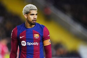 کاپیتان بارسلونا در لیست فروش لاپورتا2