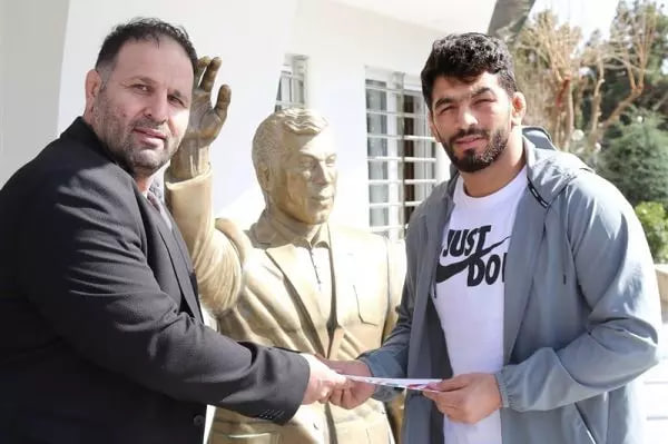 جایزه دلاری به برترین آزادکاران توسط اتحادیه جهانی کشتی1