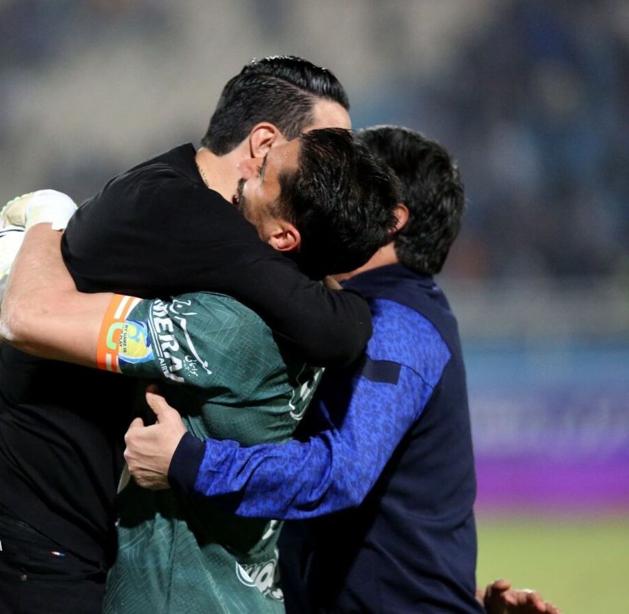 نخستین کسی که نکونام با او پیروزی مقابل استقلال خوزستان را جشن گرفت