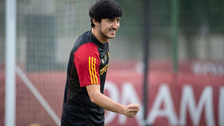 تنها بازیکن رم که در تمرینات گروهی حاضر نبود،سردار آزمون بود