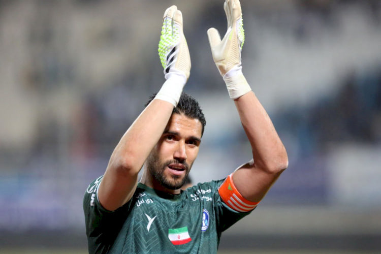 دروازه بان استقلال محروم خواهد شد؟