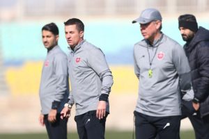 سرمربی پرسپولیس فهرست بازیکنان مورد نظر خود را به باشگاه داده است 2 سرمربی پرسپولیس فهرست بازیکنان مورد نظر خود را به باشگاه داده است