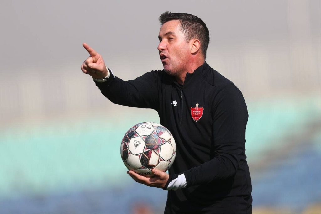 سرمربی پرسپولیس فهرست بازیکنان مورد نظر خود را به باشگاه داده است1