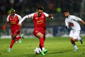 اورونوف سه پیشنهاد جذاب دریافت کرده است