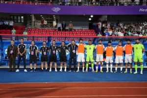 مشکل اصلی تیم ملی امید عدم حضور مربیان با سبک می باشد 1 مشکل اصلی تیم ملی امید عدم حضور مربیان با سبک می باشد2