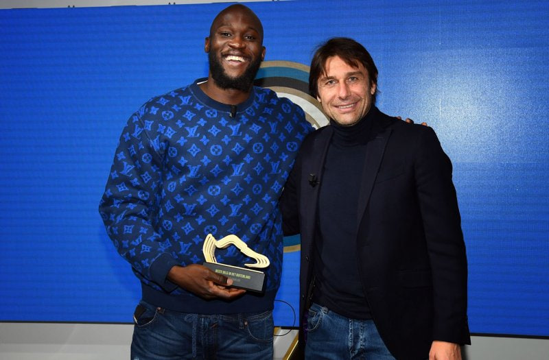 لوکاکو منتظر توافق ناپولی و چلسی مانده است 2