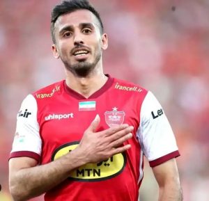 هافبک پرسپولیس با دو پیشنهاد مالی مناسب مواجه شده است 1 هافبک پرسپولیس با دو پیشنهاد مالی مناسب مواجه شده است1