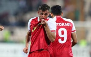 هافبک پرسپولیس با دو پیشنهاد مالی مناسب مواجه شده است 2 هافبک پرسپولیس با دو پیشنهاد مالی مناسب مواجه شده است2