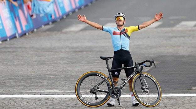 قهرمان المپیکی که کاپیتان سابق تیم ملی فوتبال نوجوانان بلژیک بود1