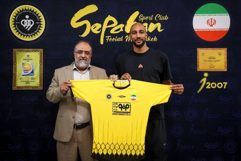 هافبک فرانسوی رسما زردپوش شد