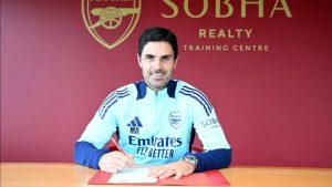 آرتتا با آرسنال تا سال 2027 تمدید کرد1