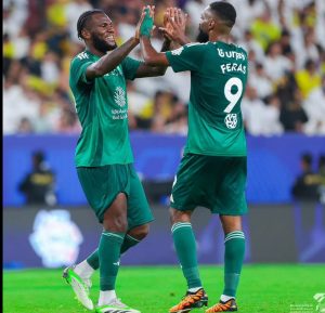 الاهلی با تساوی مقابل النصر برای بازی با پرسپولیس آماده می شود 2 الاهلی با تساوی مقابل النصر برای بازی با پرسپولیس آماده می شود