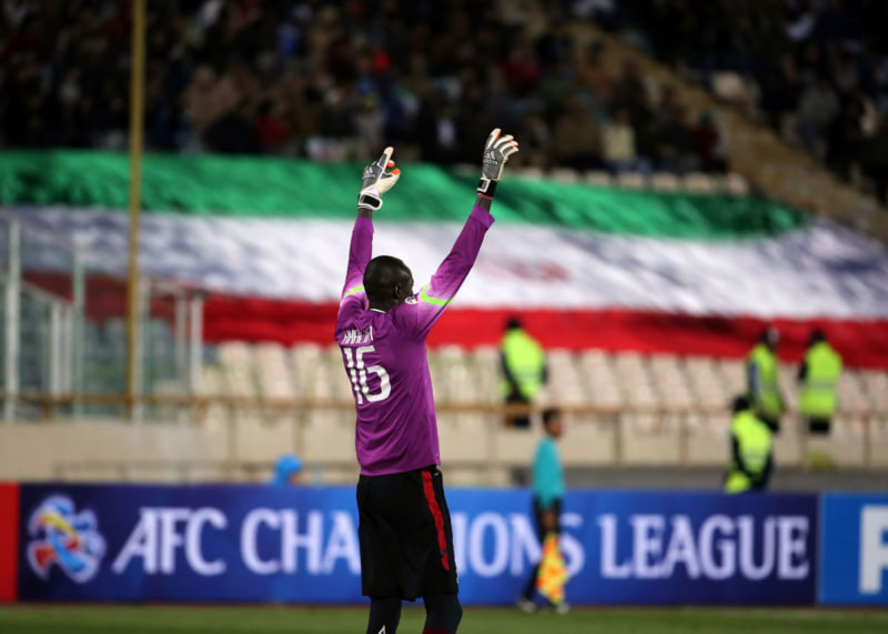 بلند قد ترین گلر جهان مقابل استقلال1