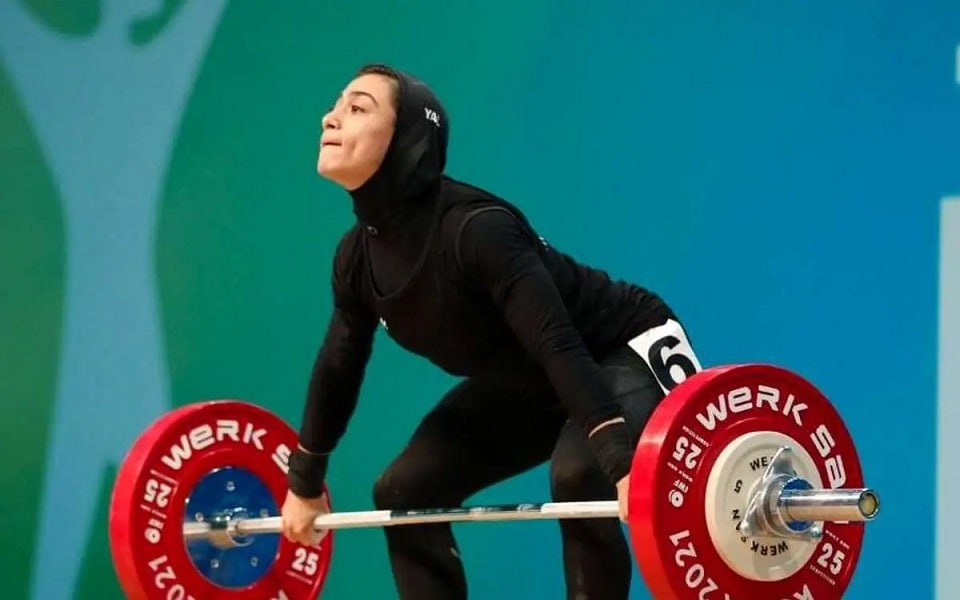 فاطمه کشاورز وزنه بردار ایران هنوز پیدا نشده است1