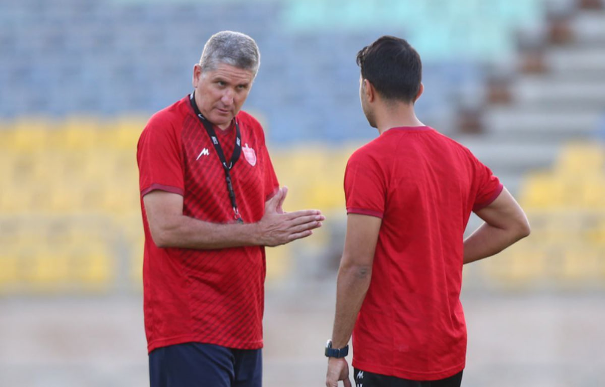 مربی پرسپولیس پس از اختلاف با سرمربی از این تیم جدا شد2