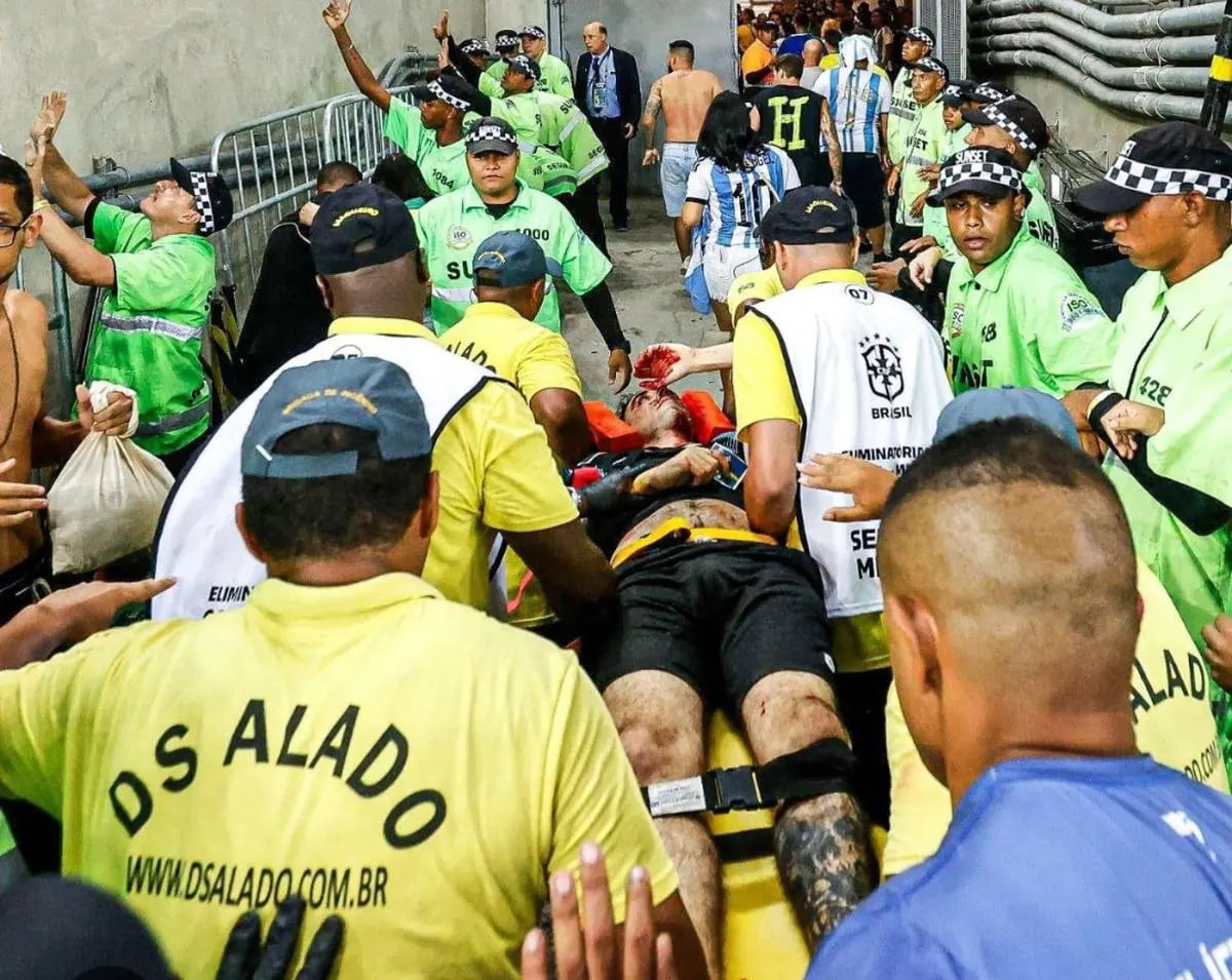 حمله هواداران به اتوبوس تیم رقیب با کشته شدن یک فرد 30 ساله همراه شد1