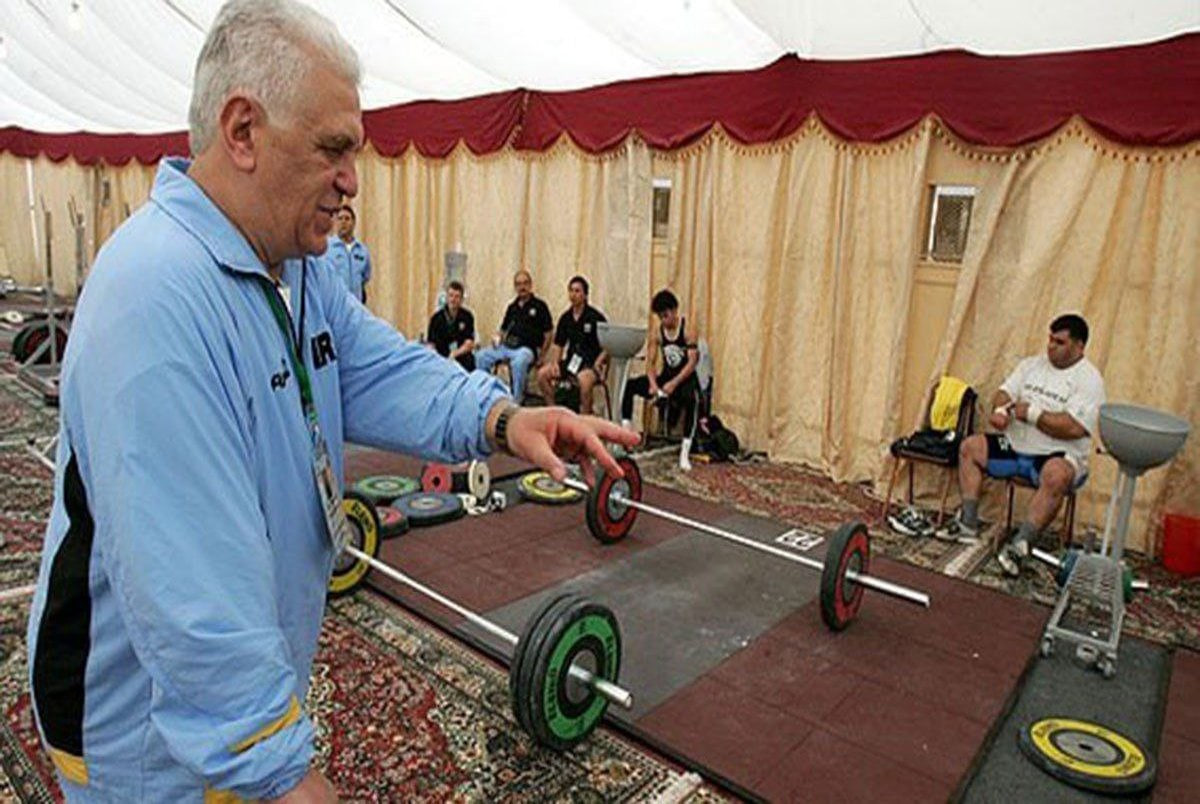 مربی قهرمان ساز وزنه برداری ایران درگذشت2