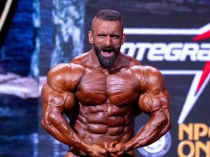 معذرت خواهی گرگ پارسی به دلیل قهرمان نشدن در مستر المپیا 2 معذرت خواهی گرگ پارسی به دلیل قهرمان نشدن در مستر المپیا