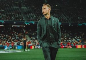 هواداران الاهلی خواستار ابقای سرمربی آلمانی هستند2