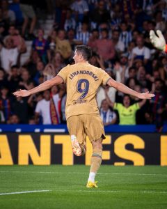 مهاجم لهستانی نودمین گل خود را برای بارسلونا به ثمر رساند 2 مهاجم لهستانی نودمین گل خود را برای بارسلونا به ثمر رساند