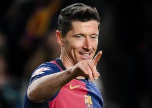 مهاجم لهستانی نودمین گل خود را برای بارسلونا به ثمر رساند 1 مهاجم لهستانی نودمین گل خود را برای بارسلونا به ثمر رساند1