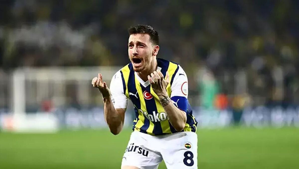 گزینه خارجی خط هافبک پرسپولیس کیست؟2