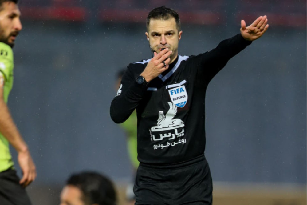 پیام حیدری در لیگ نخبگان داوری می کند2