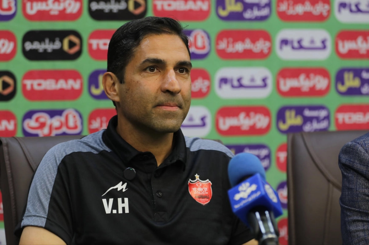 آینده هاشمیان در پرسپولیس؛ حمایت بازیکنان یا تغییر مربی؟1