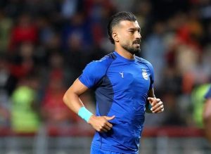 نیمکت‌نشینی رامین رضاییان در بازی استقلال مقابل چادرملو